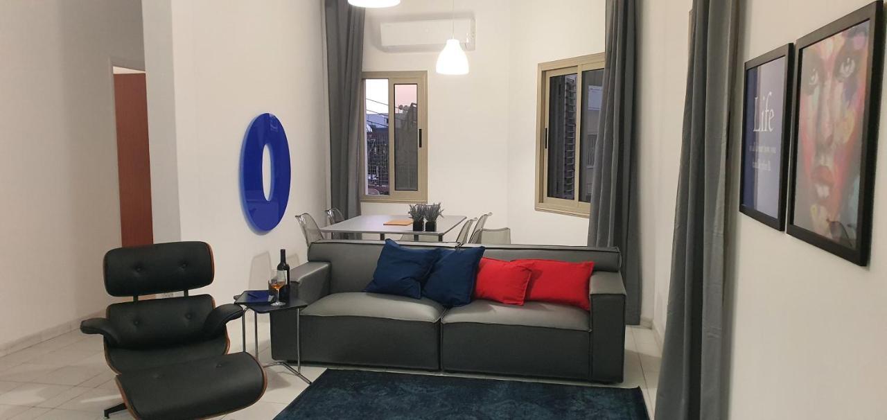 Blue Luxury Apartment Лимасол Экстерьер фото